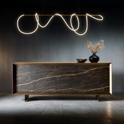 Sideboard Yori 200 cm Metallic Gold 2 Türen 3 Schubladen schwebend Metall Schwarz Keramik Laminam®Noir Desir Braun