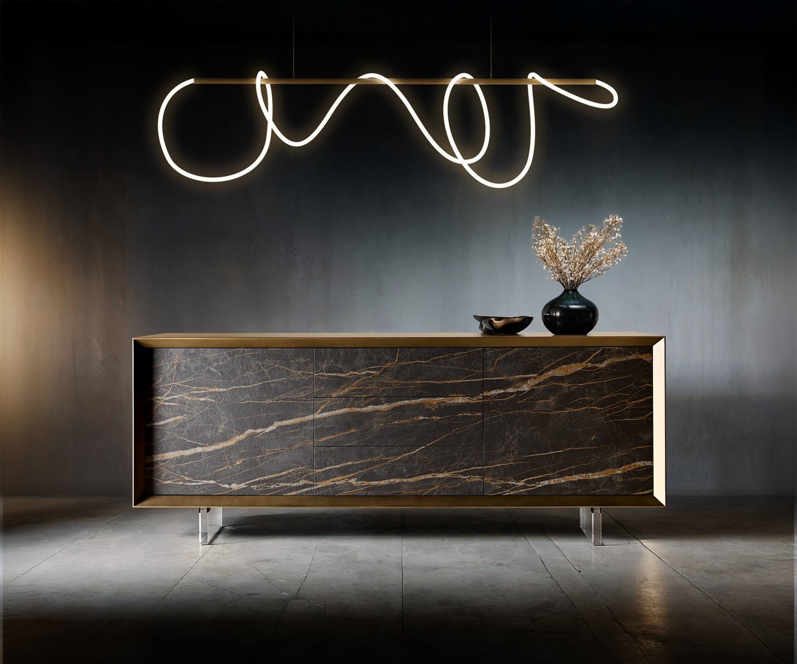 Sideboard Yori 200 cm Metallic Gold 2 Türen 3 Schubladen Acrylfuß Keramik Laminam®Noir Desir Braun